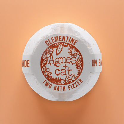 Round bath fizzer packaging with &